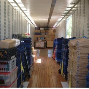 Moving crew at work 7