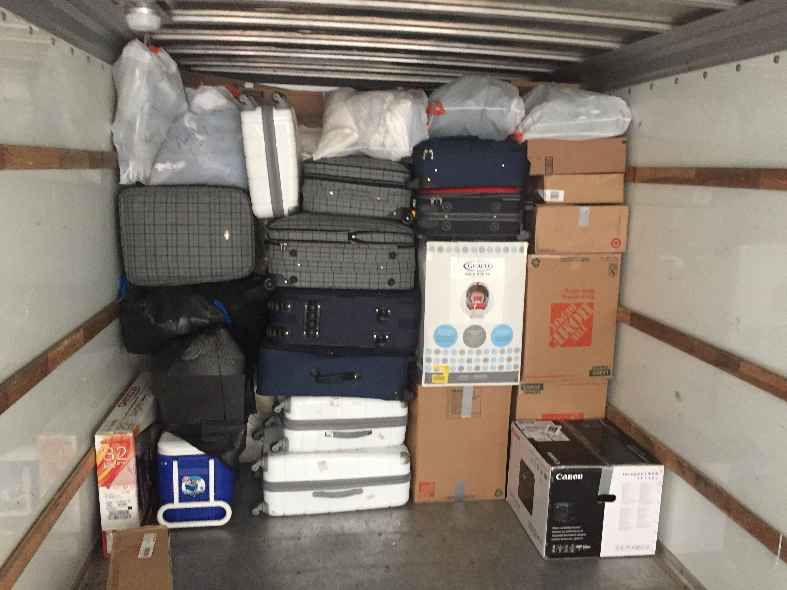 Moving crew at work 10